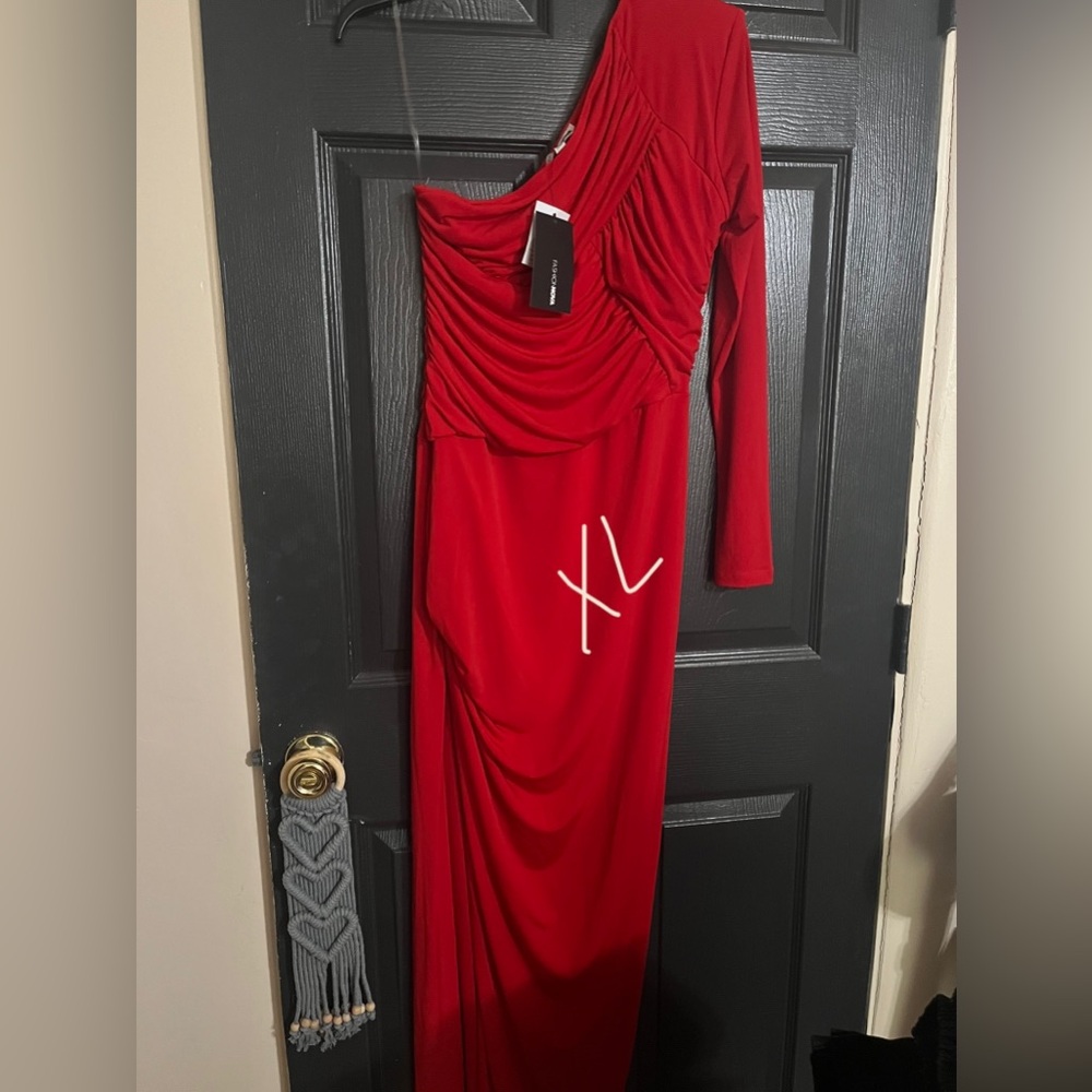 Fashion nova red dress